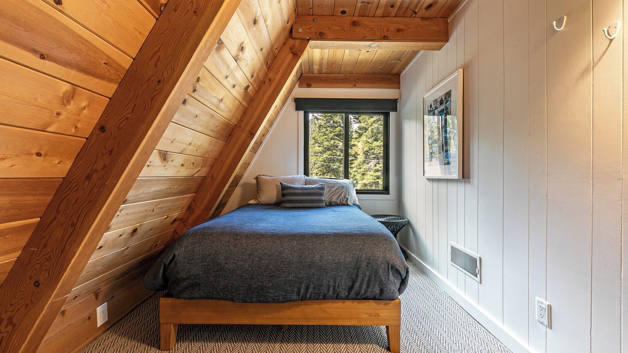 Photo of Bedroom in Tahoma