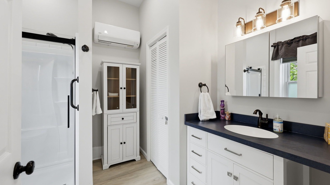 Photo of Bathroom in Vermilion