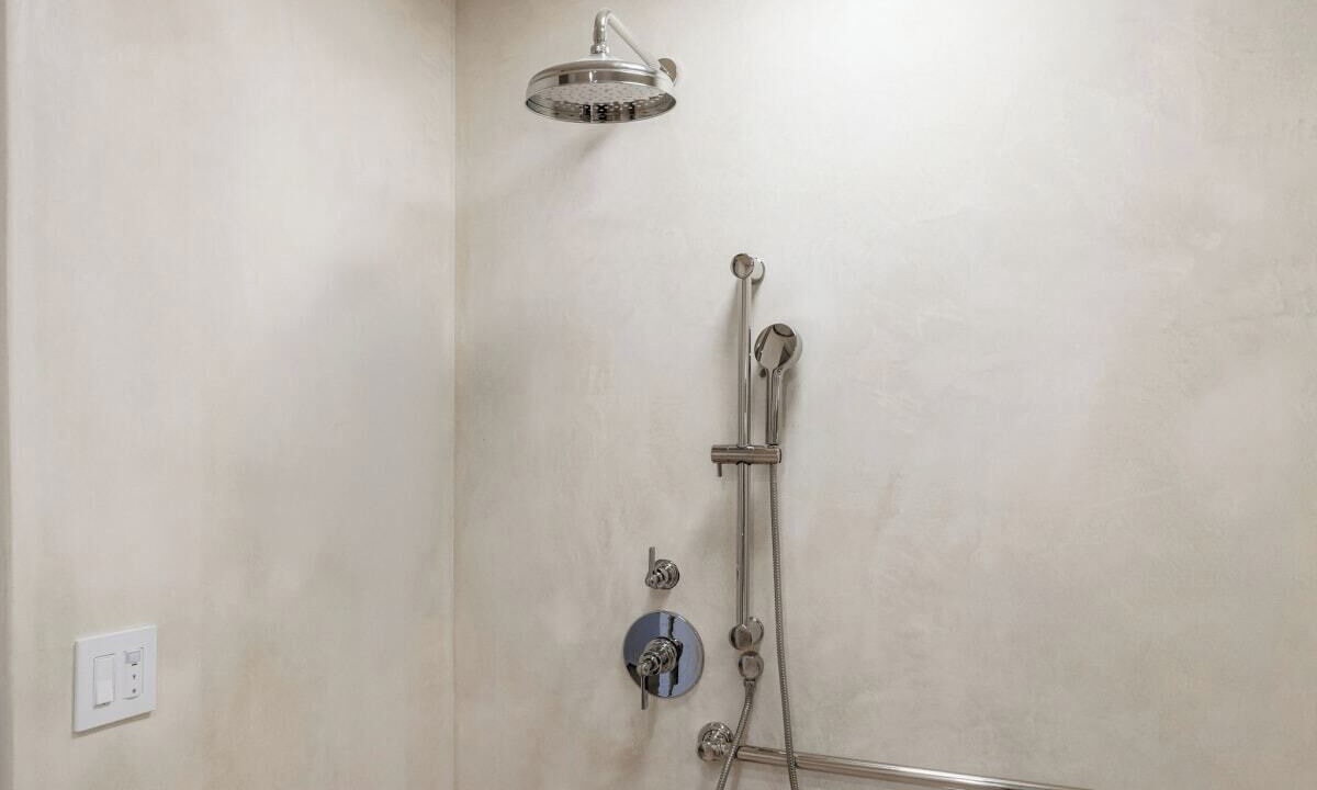Photo of Bathroom in Oak Park