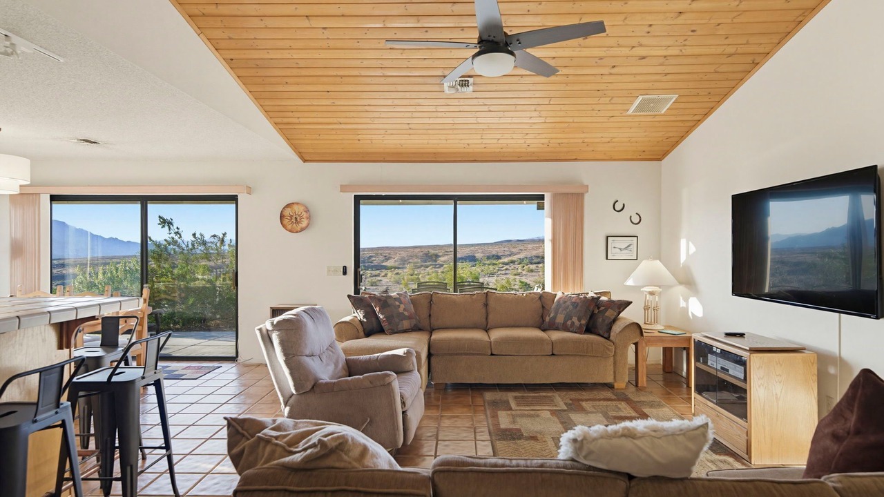 Photo of Livingroom in Golden Valley