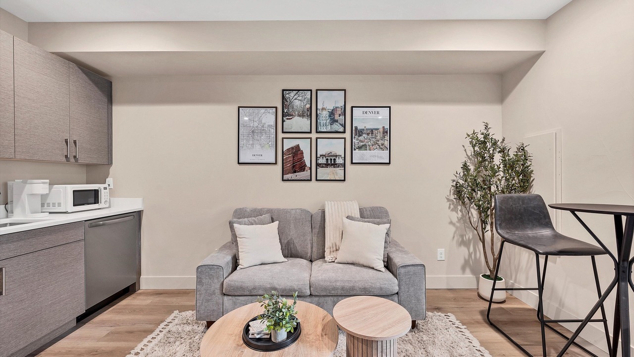 Photo of Livingroom in West Colfax