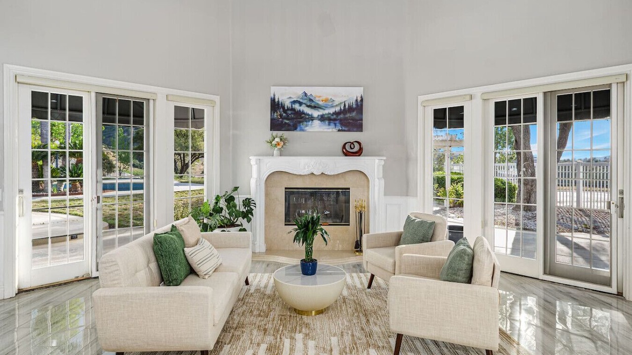 Photo of Livingroom in Murrieta