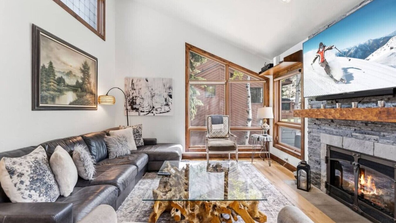 Photo of Livingroom in Eagle-Vail