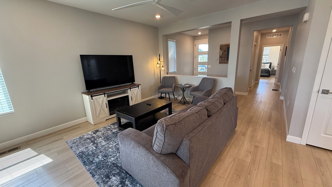 Photo of Livingroom in Centerra