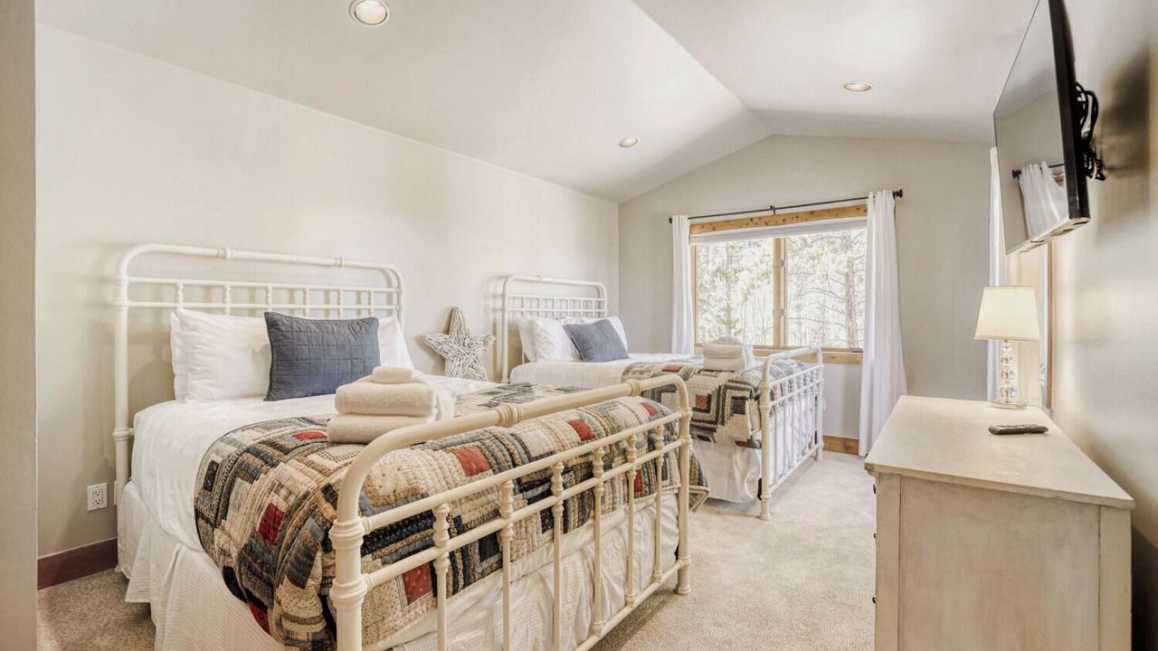 Photo of Bedroom in Warrior's Mark West