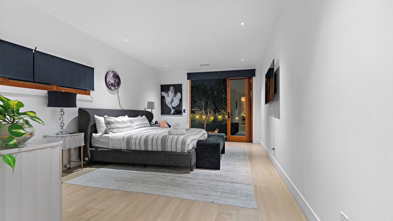 Photo of Bedroom in Beverly Grove