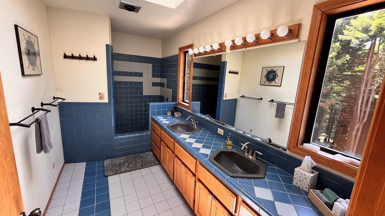 Photo of Bathroom in Freshwater