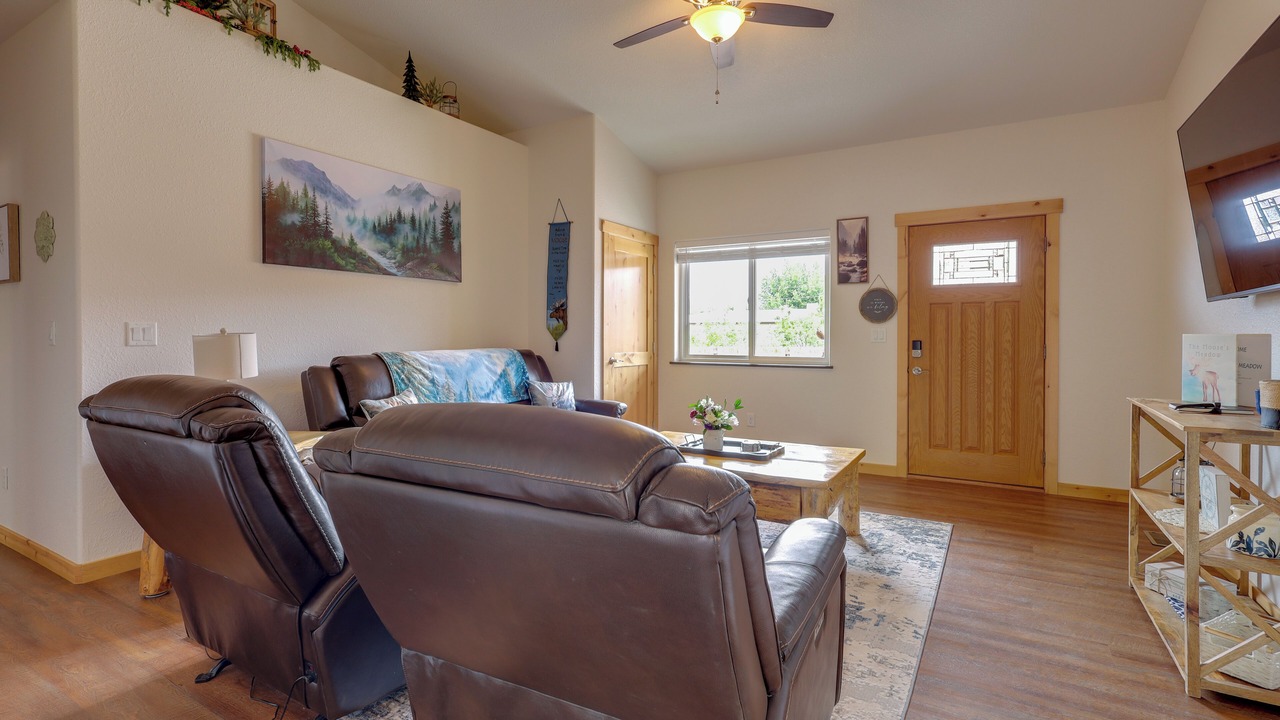 Photo of Livingroom in Canon City
