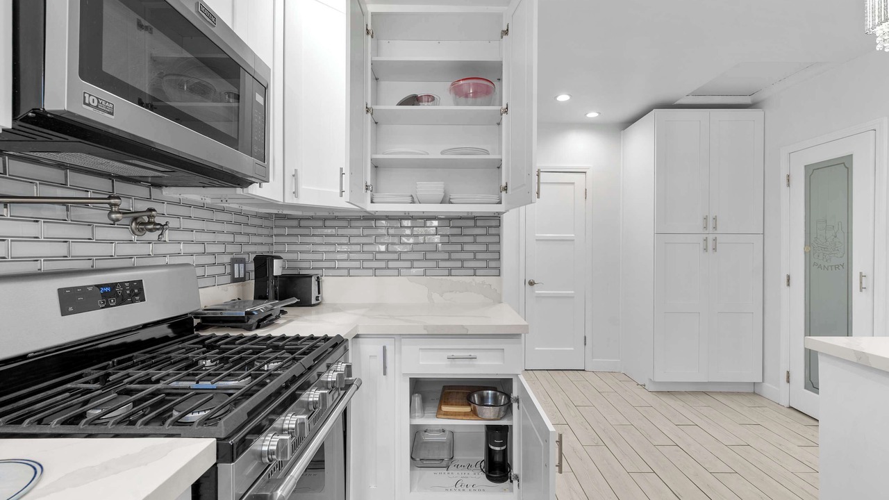 Photo of Kitchen in Pico - Robertson