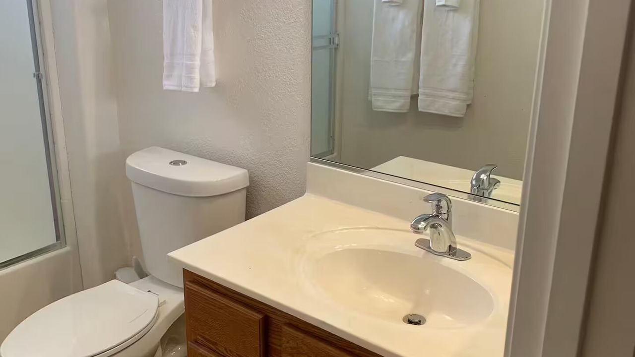Photo of Bathroom in Sunridge Estates