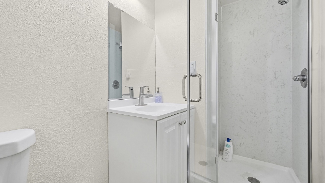 Photo of Bathroom in Tennyson - Alquire