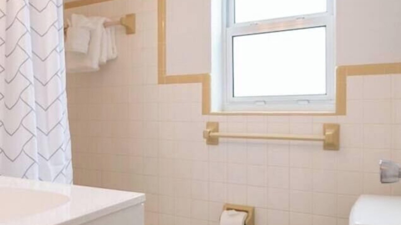 Photo of Bathroom in Santa Barbara Estates