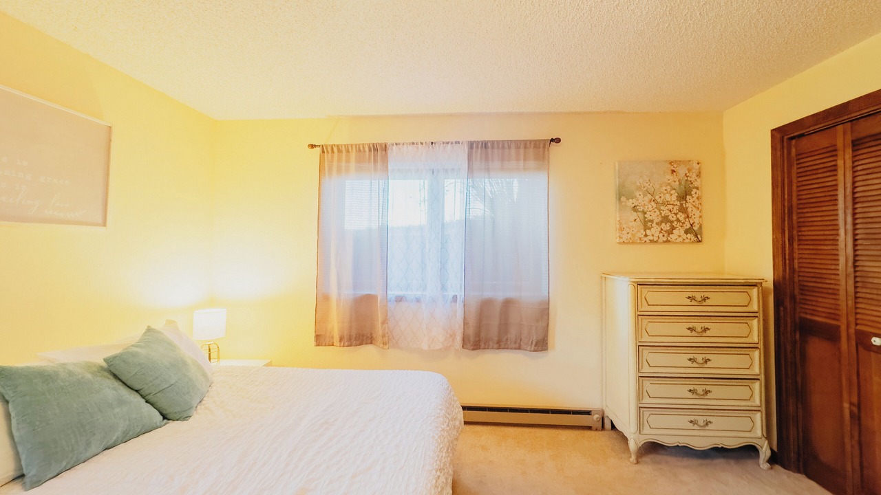 Photo of Bedroom in Divide