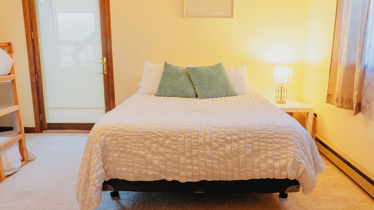 Photo of Bedroom in Divide