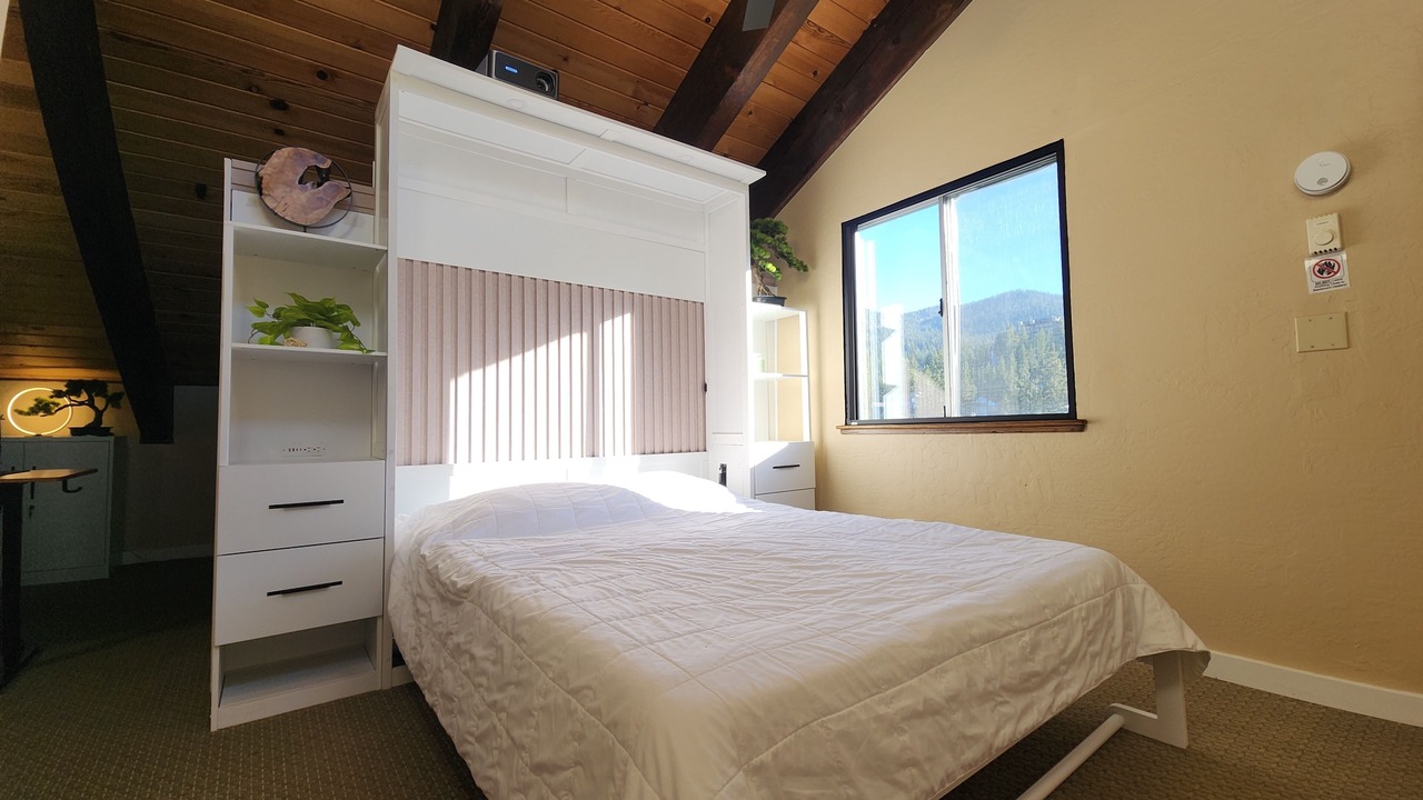 Photo of Bedroom in Tahoe Village