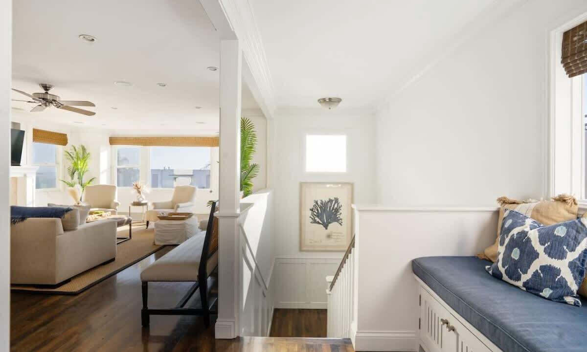 Photo of Livingroom in The Strand