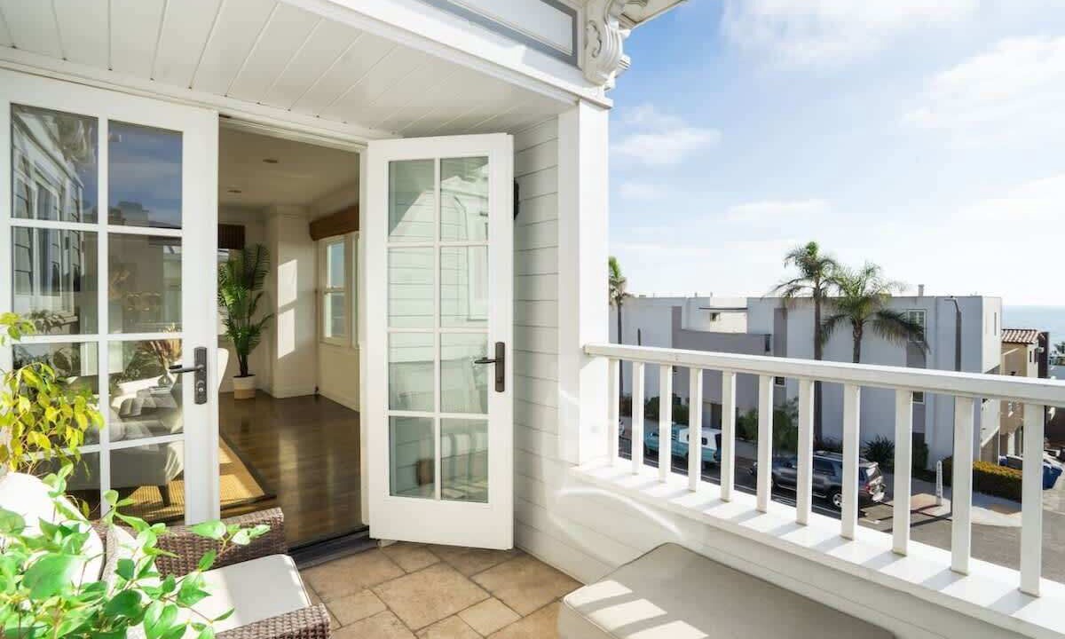 Photo of Patio Balcony in The Strand