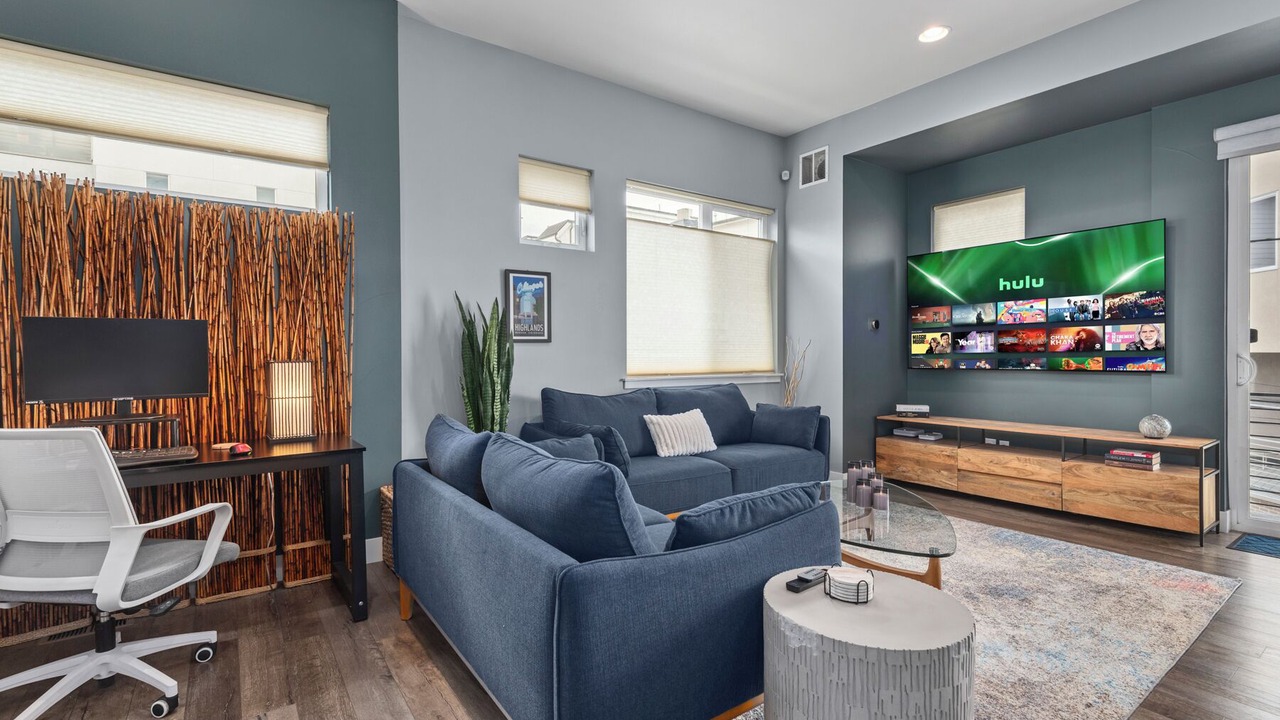 Photo of Livingroom in Sloan Lake