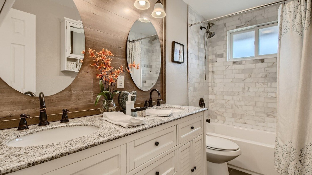 Photo of Bathroom in Lamar Heights Area