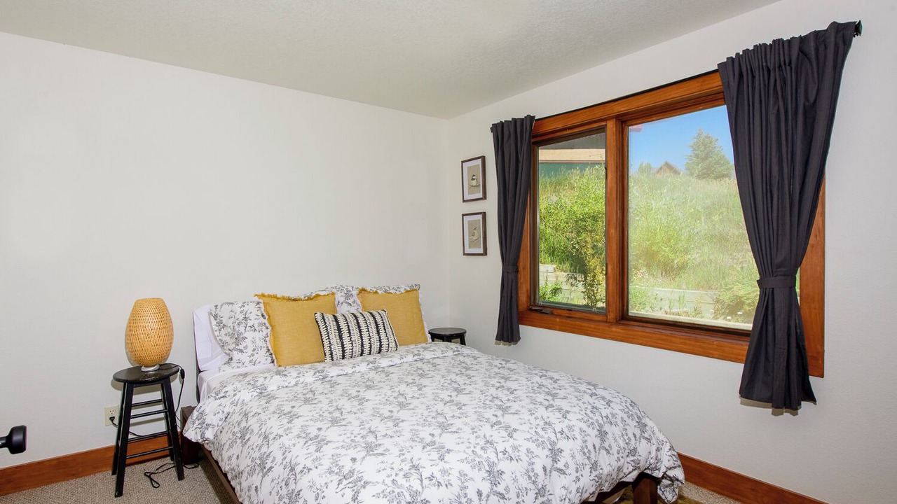 Photo of Bedroom in Crested Butte South