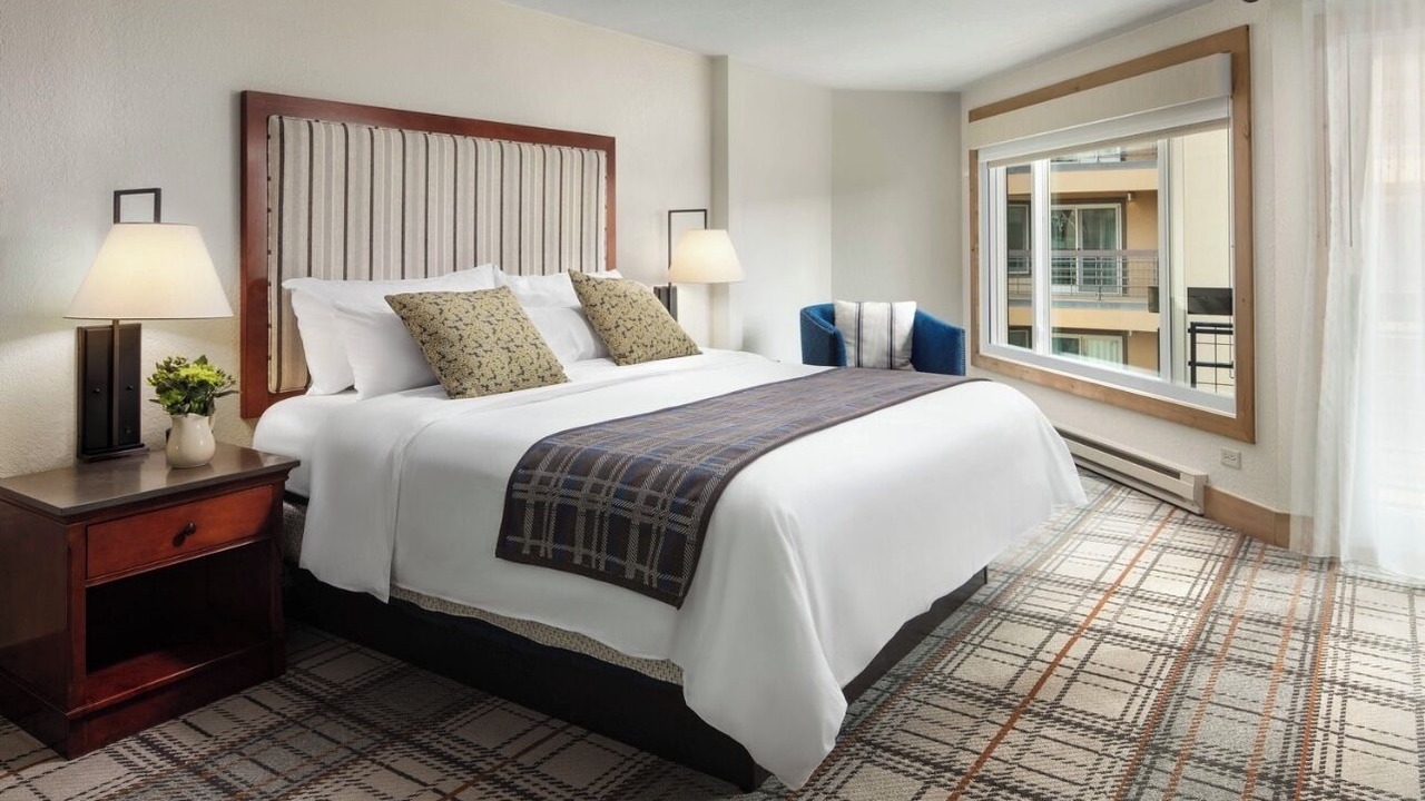 Photo of Bedroom in Peak 9