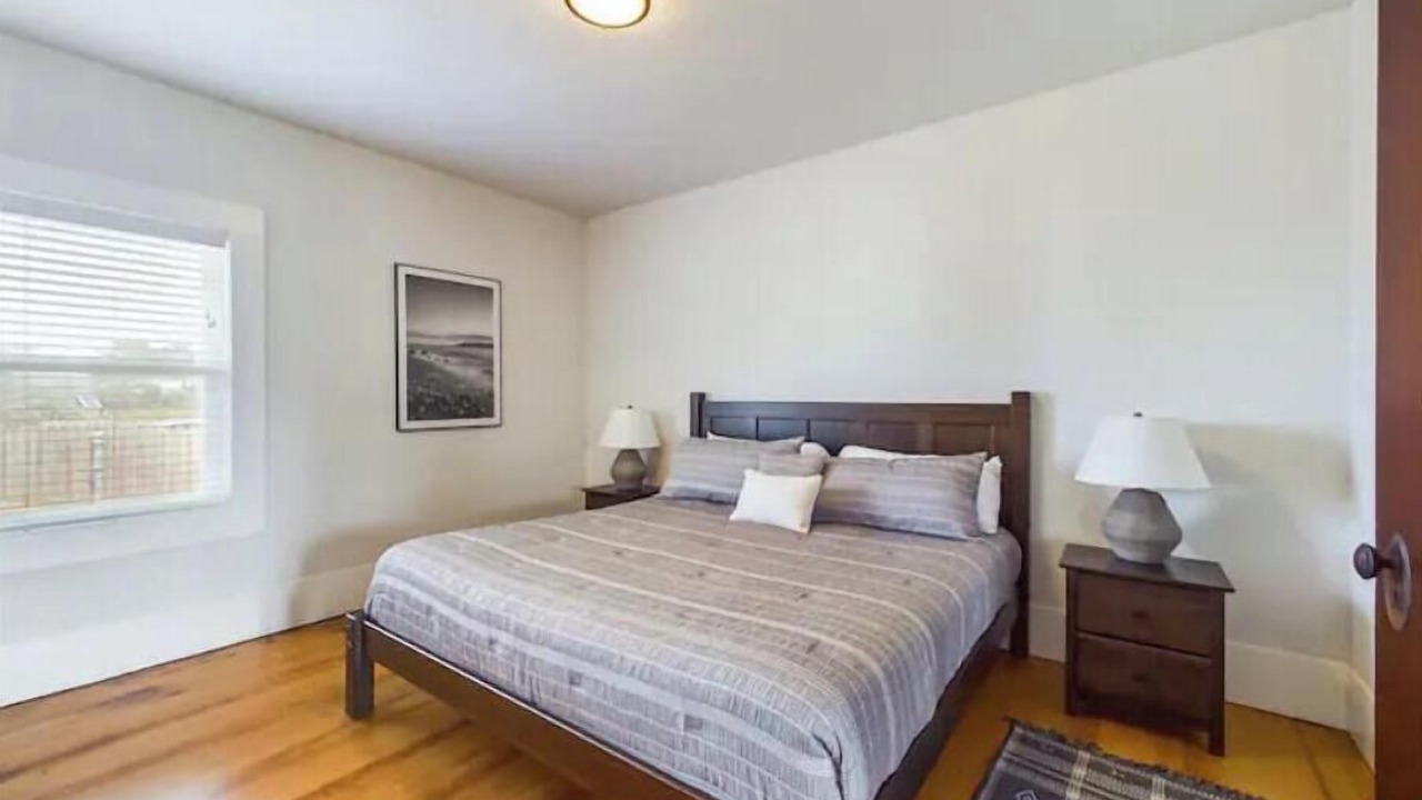 Photo of Bedroom in Eureka