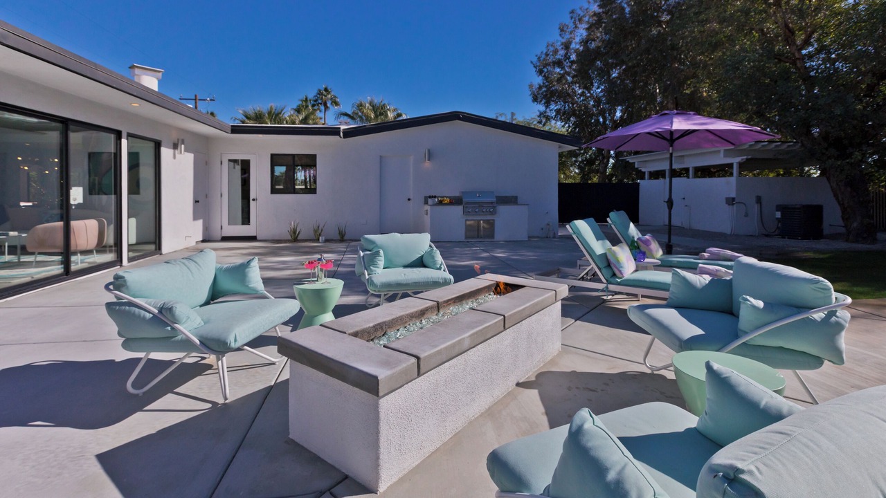 Photo of Patio Balcony in Chino Canyon