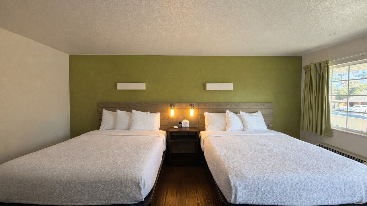 Photo of Bedroom in Munras Avenue