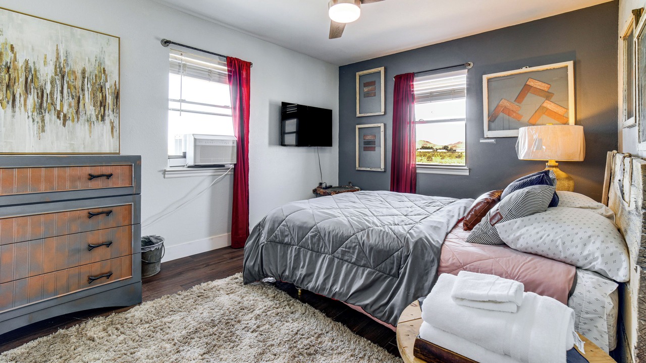 Photo of Bedroom in Lyon County