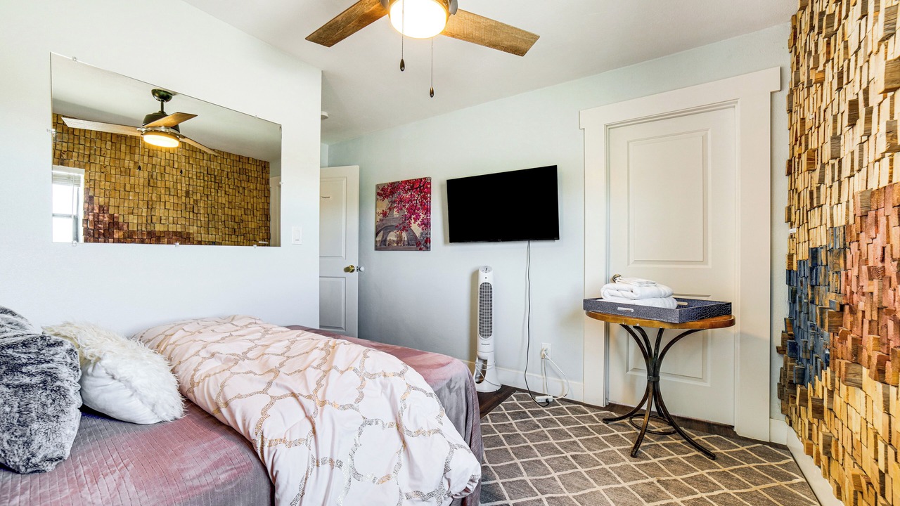 Photo of Bedroom in Lyon County