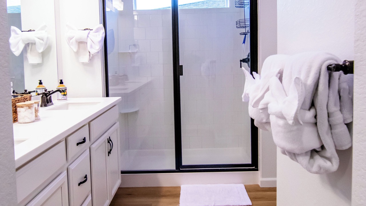 Photo of Bathroom in The Pinery