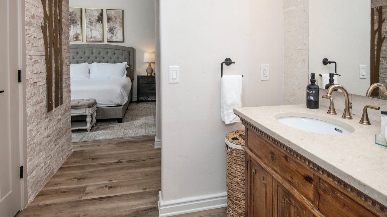 Photo of Bathroom in Highlands Townhomes