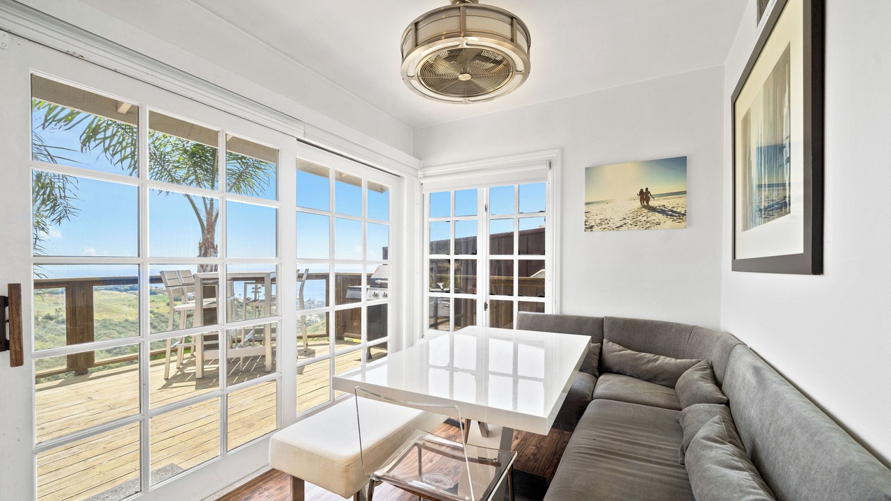 Photo of Livingroom in Mystic Hills