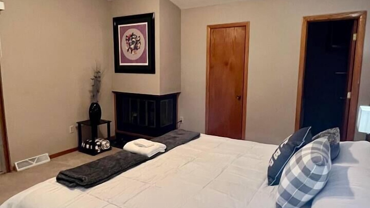 Photo of Bedroom in Huron