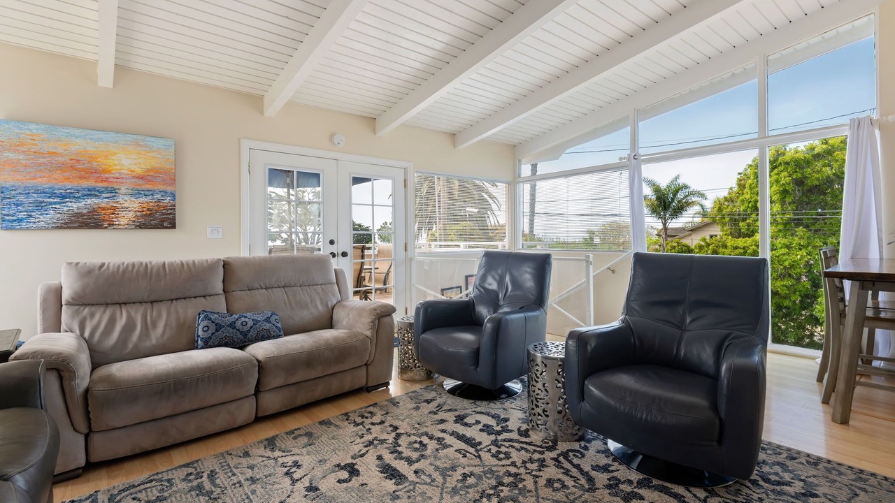 Photo of Livingroom in West Mesa
