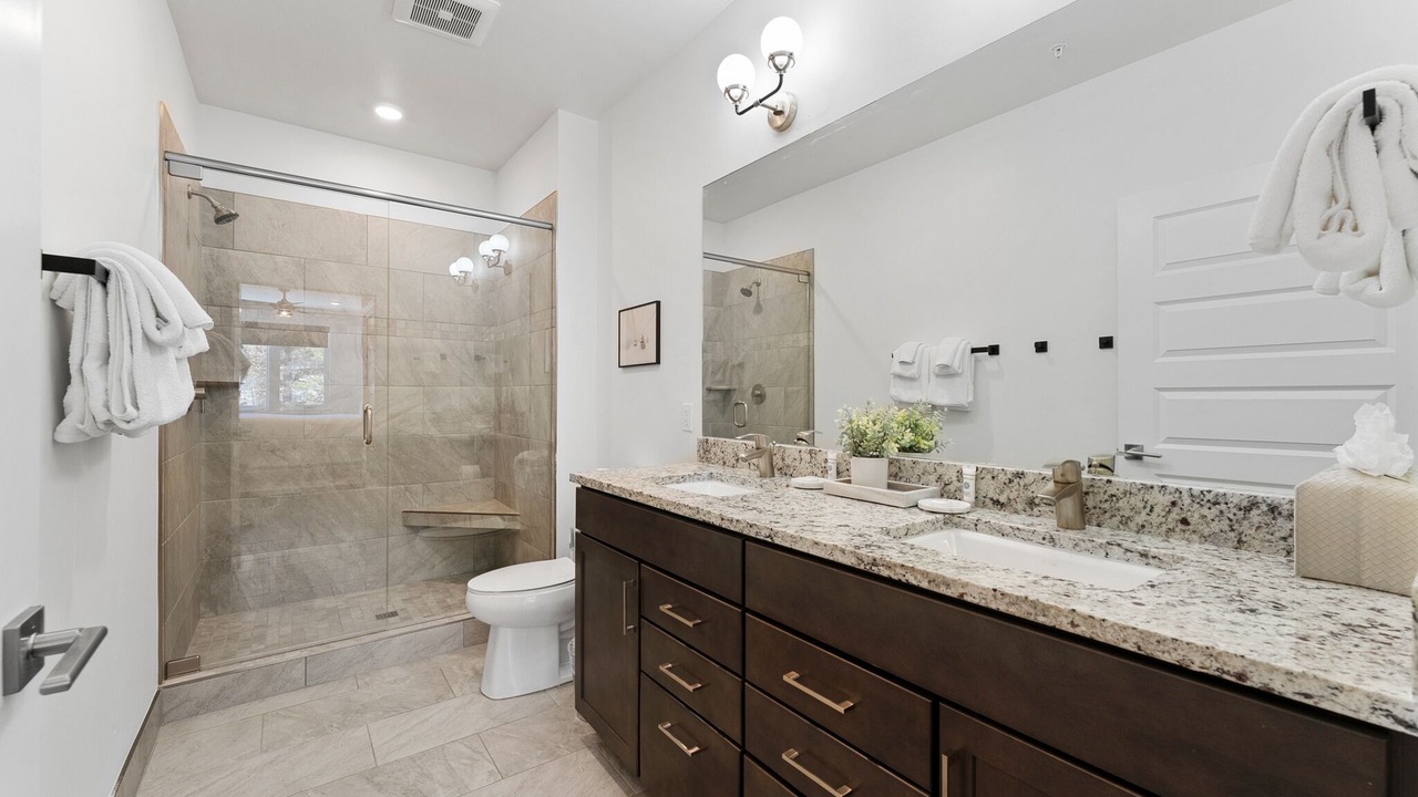 Photo of Bathroom in Lakeside Village