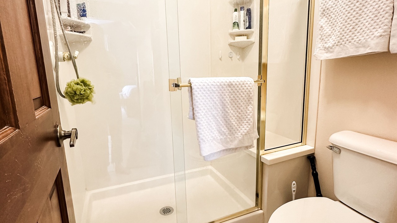 Photo of Bathroom in Ken Caryl Ranch North Plains