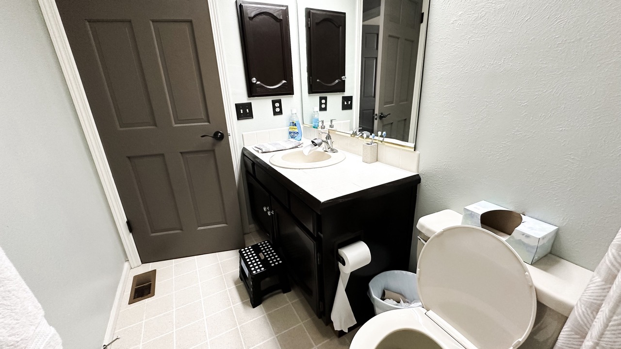 Photo of Bathroom in Ken Caryl Ranch North Plains