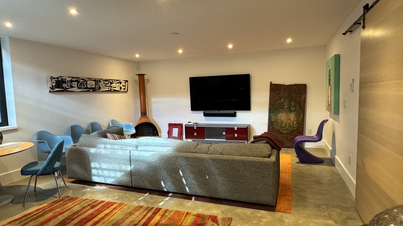Photo of Livingroom in Newlands