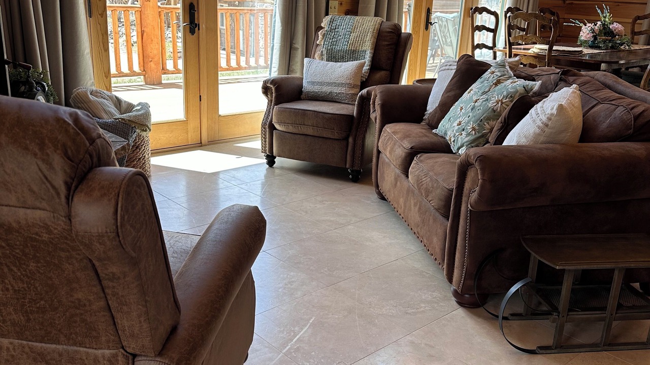 Photo of Livingroom in Lake City