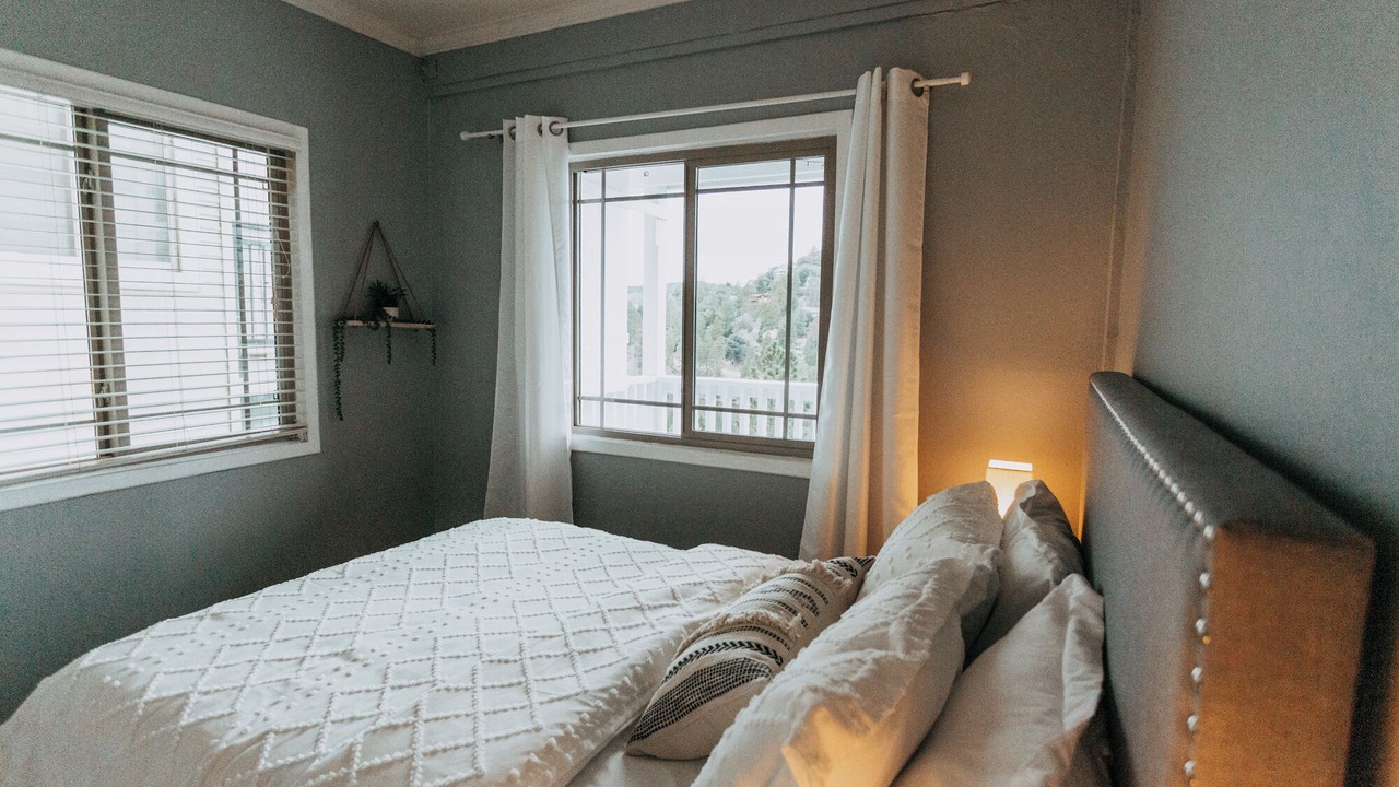 Photo of Bedroom in Crestline