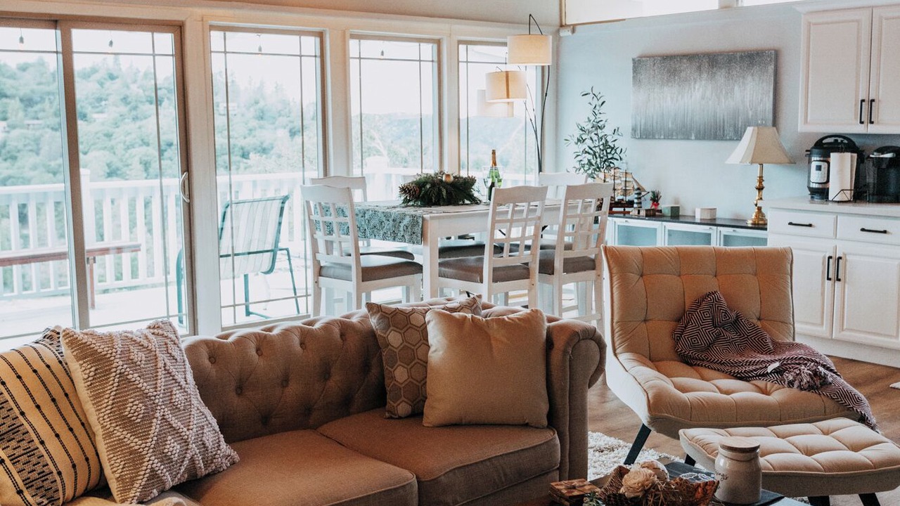 Photo of Livingroom in Crestline