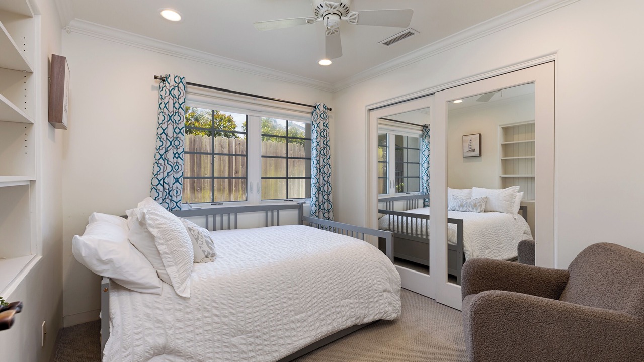 Photo of Bedroom in East Mesa