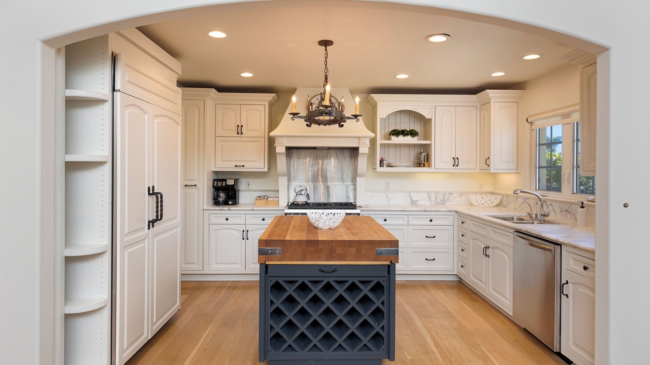 Photo of Kitchen in East Mesa