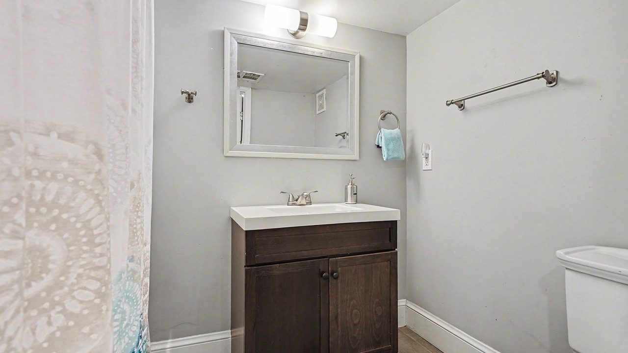 Photo of Bathroom in Cole
