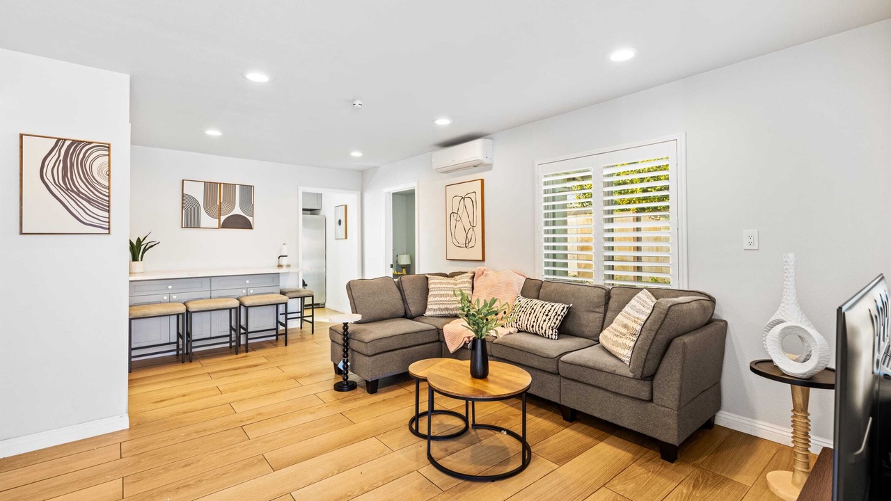 Photo of Livingroom in Ontario