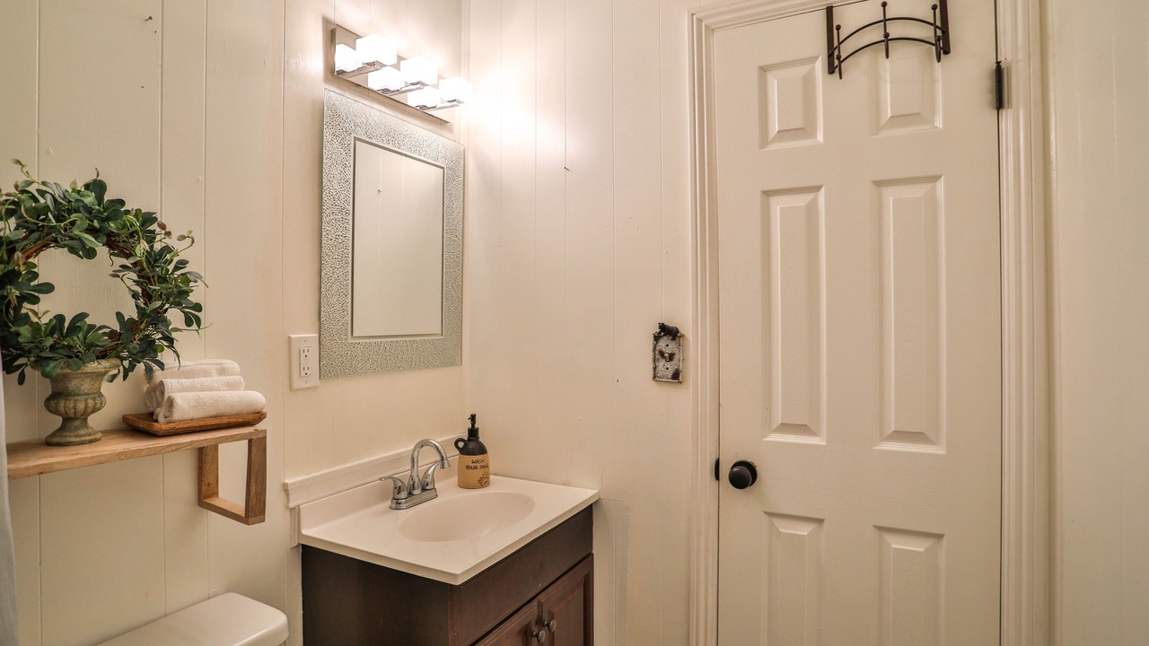 Photo of Bathroom in Cedar Glen