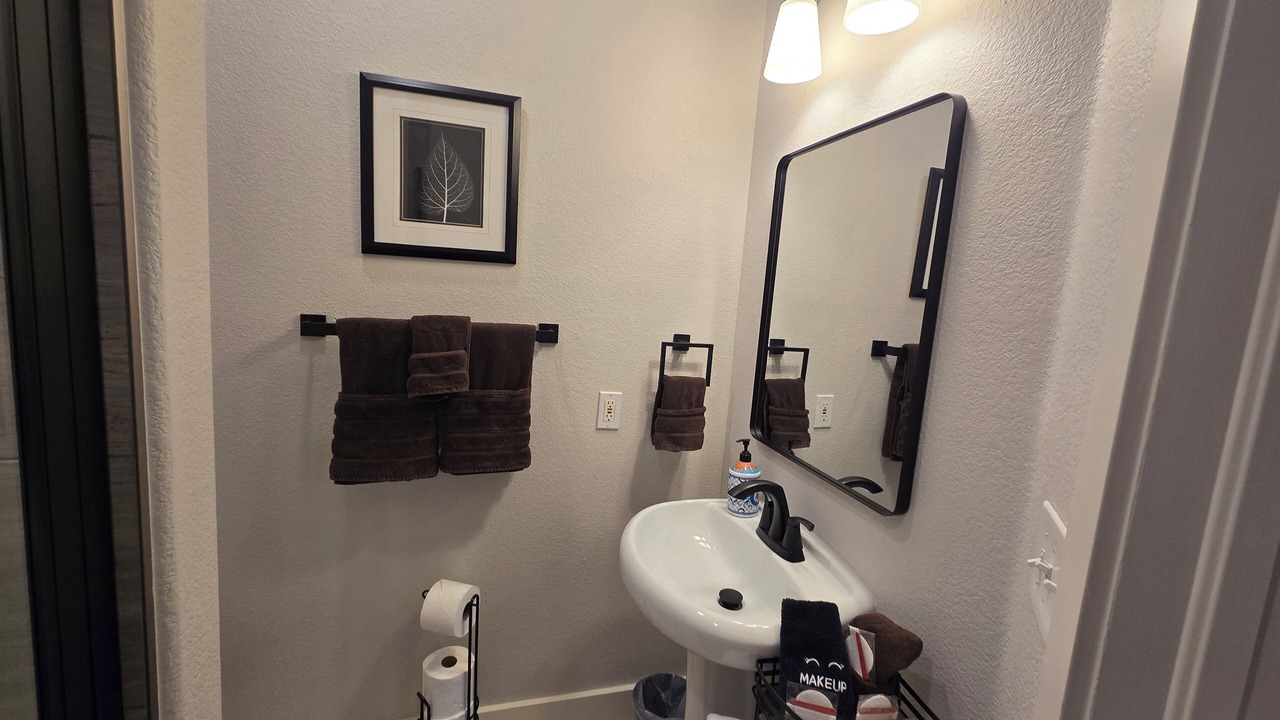 Photo of Bathroom in Golden