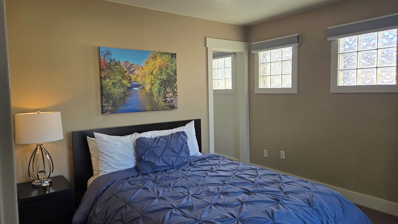 Photo of Bedroom in Golden