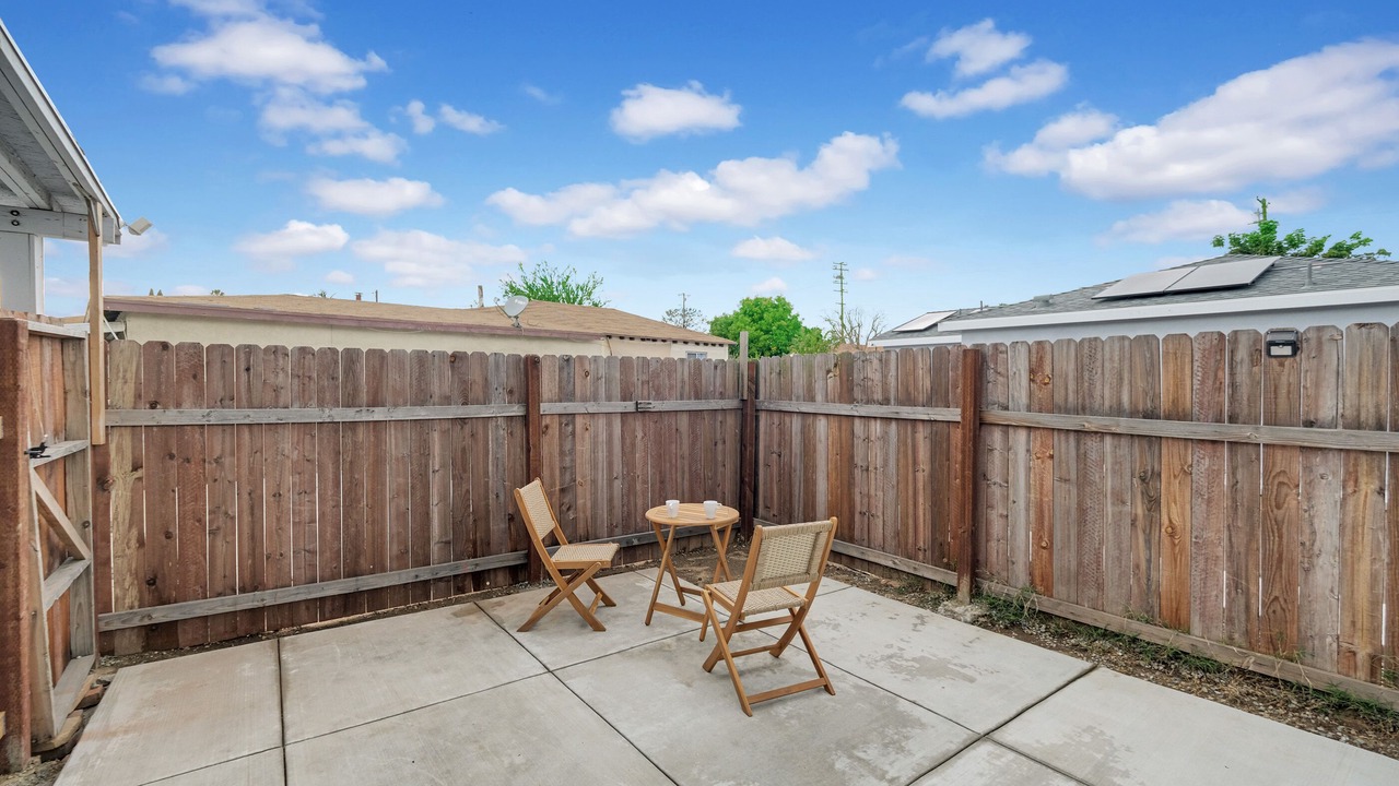Photo of Patio Balcony in South San Gabriel